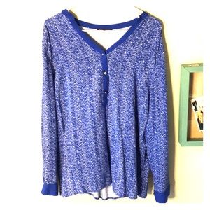 Women’s XL Royal blue dress shirt - long sleeve a14